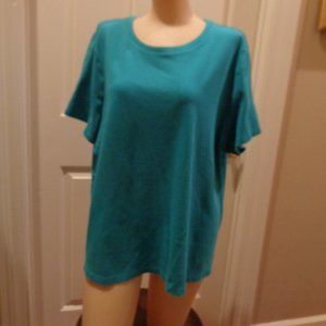 Turquoise top with short sleeves